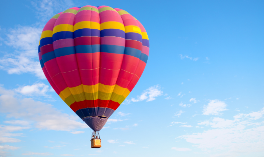 Vol en montgolfière au lever du soleil à Marrakech : une expérience suspendue entre ciel et désert